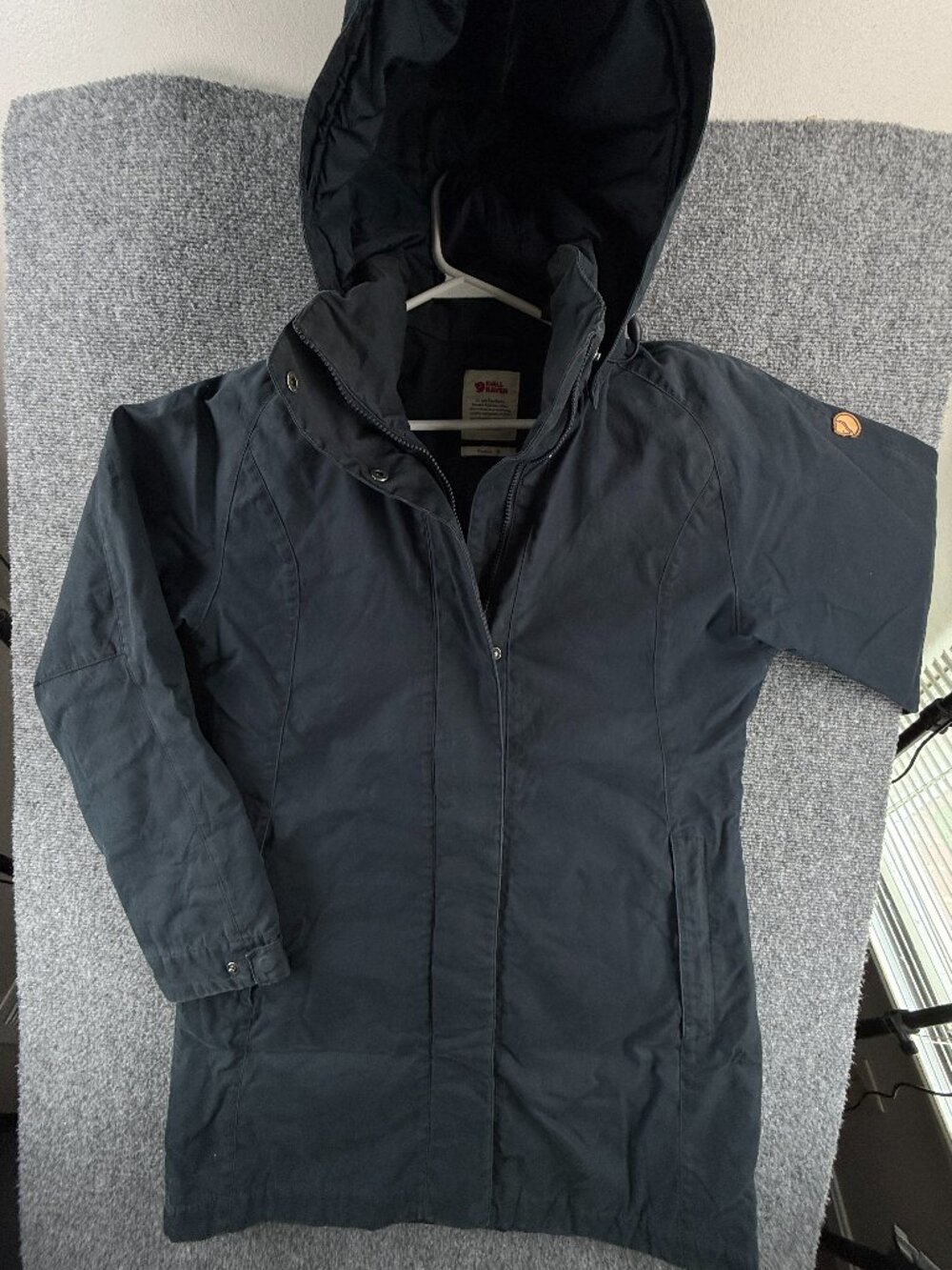 Fjallraven 89260 Una Hydratic Hooded Canvas G-1000 Medium Jacket Logo Blue Parka